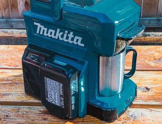 Machine à café DCM501 Makita